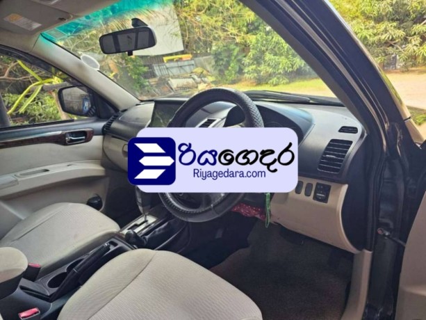 mitsubishi-montero-sport-2006-suv-big-3