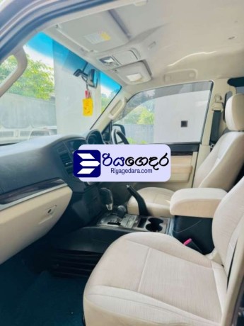 mitsubishi-montero-v6-2010-suv-big-1