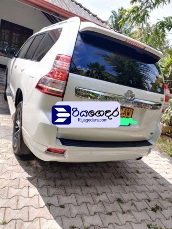 toyota-land-cruiser-prado-150-2016-suv-big-1