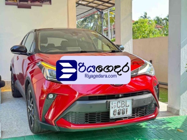 toyota-chr-2020-suv-big-0