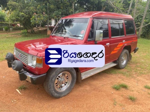 mitsubishi-pajero-1989-suv-big-1