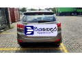 hyundai-tucson-2011-suv-small-1
