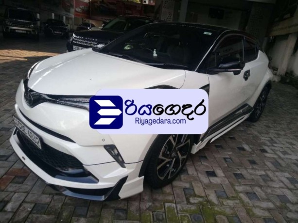 toyota-chr-2wd-2018-suv-big-0