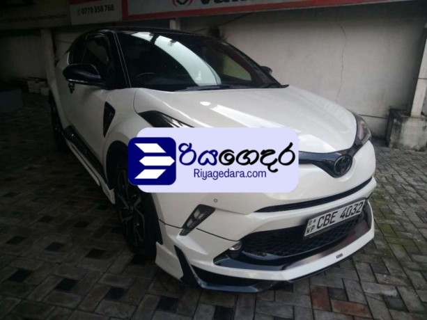 toyota-chr-2wd-2018-suv-big-2