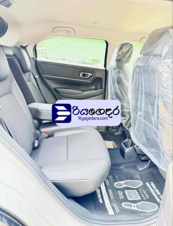honda-vezel-z-grade-2025-suv-big-5