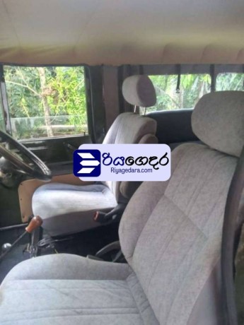 mitsubishi-4dr5-long-wheels-1979-suv-big-5