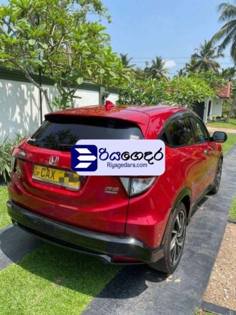 honda-vezel-rs-sensing-2017-suv-big-3