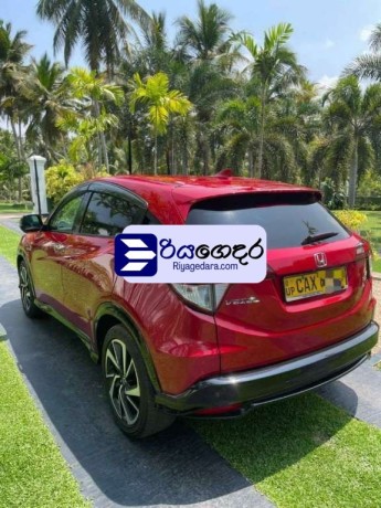 honda-vezel-rs-sensing-2017-suv-big-1