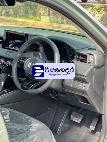 honda-vezel-z-grade-2025-suv-unregistered-recondition-big-4