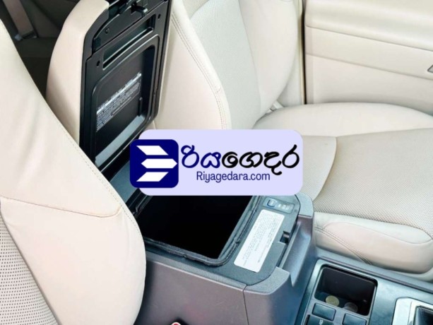 toyota-land-cruiser-prado-150-6-forward-2016-suv-big-4