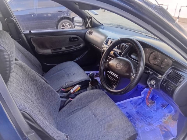 toyota-corolla-ae100-big-3