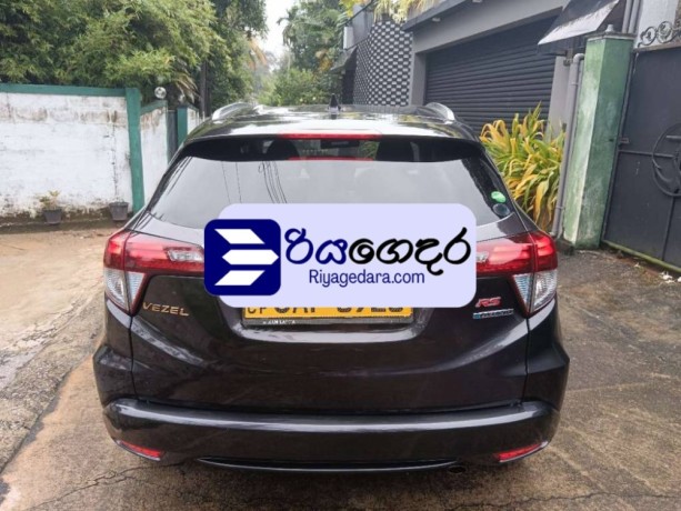 honda-vezel-2015-suv-big-5