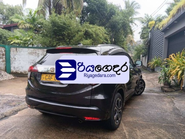honda-vezel-2015-suv-big-1
