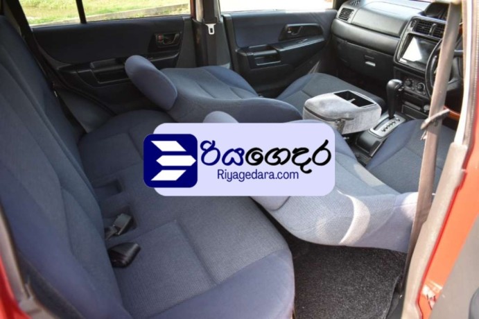 mitsubishi-pajero-io-turbo-2002-suv-big-2
