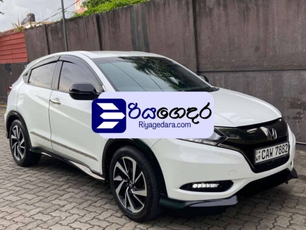 honda-vezel-rs-sensing-2017-suv-big-5