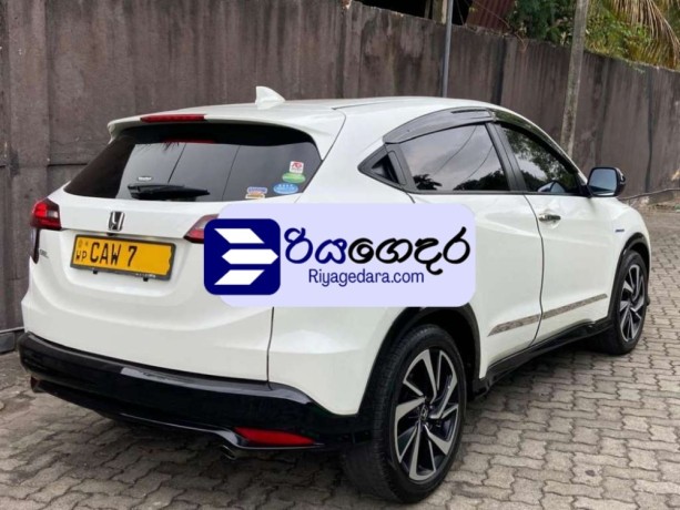 honda-vezel-rs-sensing-2017-suv-big-2