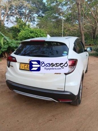 honda-vezel-2014-suv-big-1