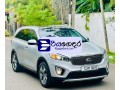 kia-sorento-2015-suv-small-0
