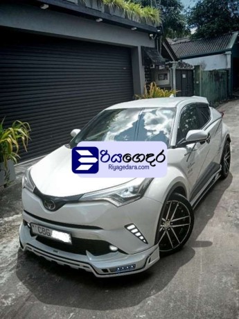 toyota-chr-ngx10-turbo-2018-suv-big-0