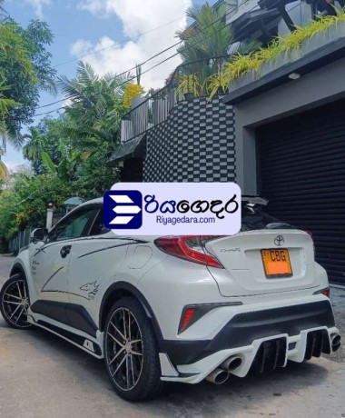 toyota-chr-ngx10-turbo-2018-suv-big-2