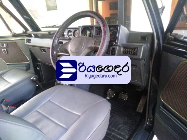 mitsubishi-pajero-1989-suv-big-2
