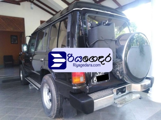 mitsubishi-pajero-1989-suv-big-1