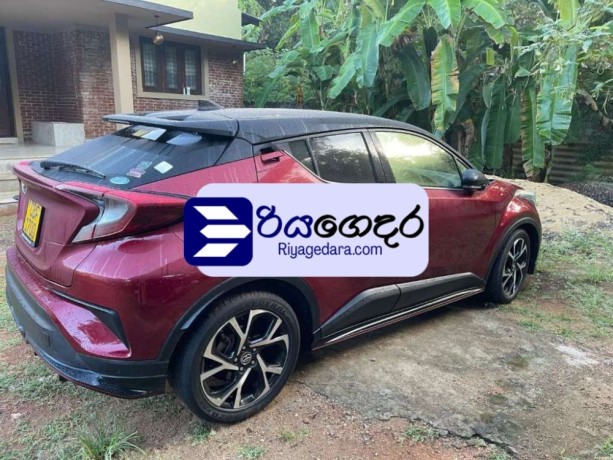 toyota-chr-ngx10-2018-suv-big-1
