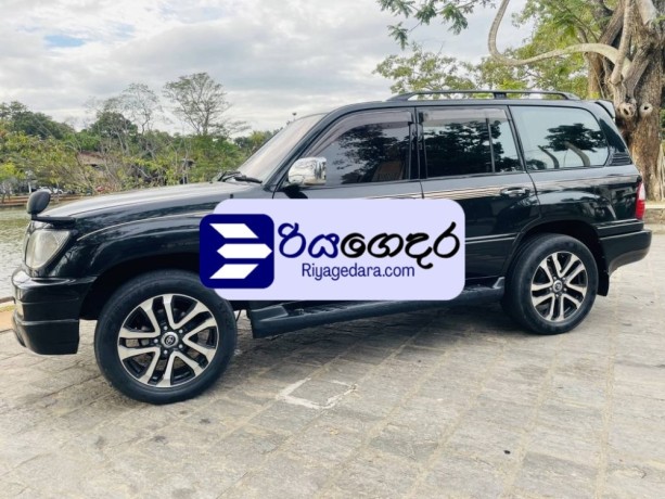 toyota-land-cruiser-sahara-v8-2004-suv-big-5