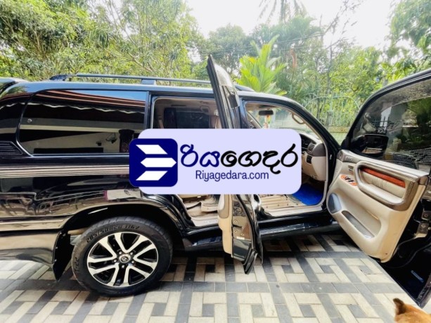 toyota-land-cruiser-sahara-v8-2004-suv-big-4
