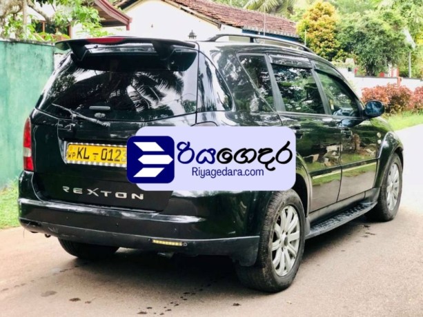 micro-rexton-2009-suv-big-1