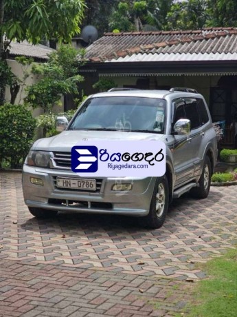 mitsubishi-montero-2000-suv-big-2