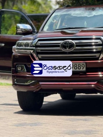 toyota-land-cruiser-sahara-v8-zx-2016-suv-big-0