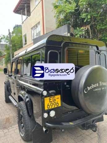 land-rover-defender-1993-suv-big-2