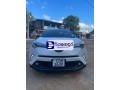 toyota-chr-2019-suv-small-1