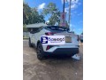 toyota-chr-2019-suv-small-0