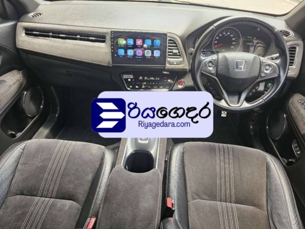 honda-vezel-rs-sensing-2019-suv-big-3