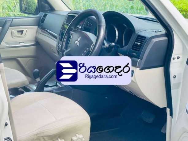 mitsubishi-montero-2013-suv-big-2