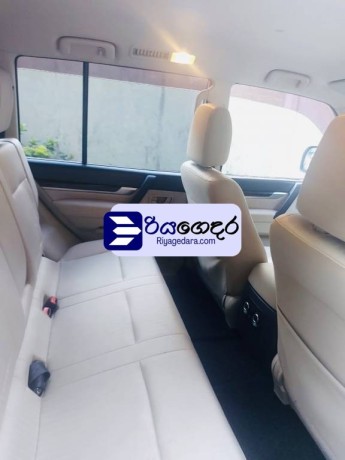 mitsubishi-montero-2013-suv-big-5