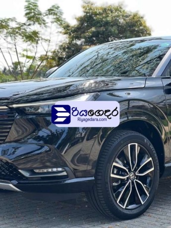 honda-vezel-z-play-2023-suv-unregistered-recondition-big-2