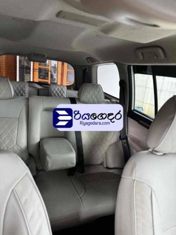mitsubishi-montero-sport-2012-suv-big-4