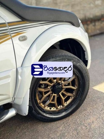 mitsubishi-montero-sport-2012-suv-big-2