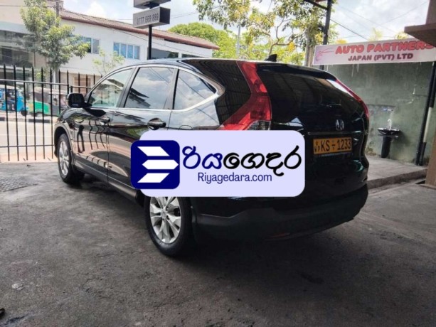 honda-crv-4wd-2011-suv-big-1