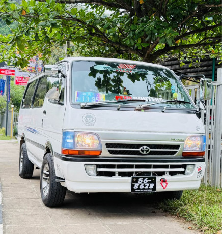 toyota-dolphin-113-big-1
