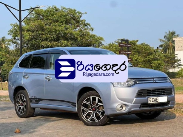mitsubishi-outlander-phev-2013-suv-big-2