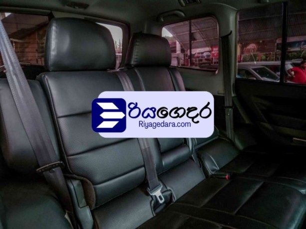 mitsubishi-montero-2003-suv-big-2