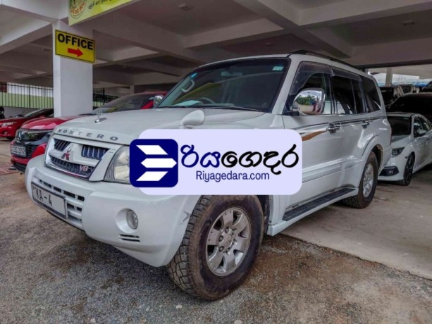 mitsubishi-montero-2003-suv-big-0