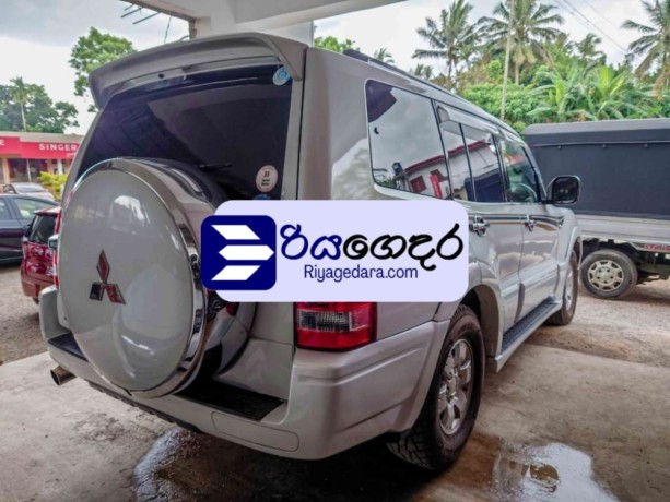mitsubishi-montero-2003-suv-big-4