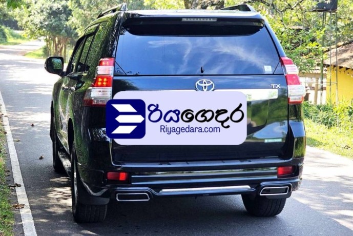 toyota-land-cruiser-prado-trj-150-2012-suv-big-3