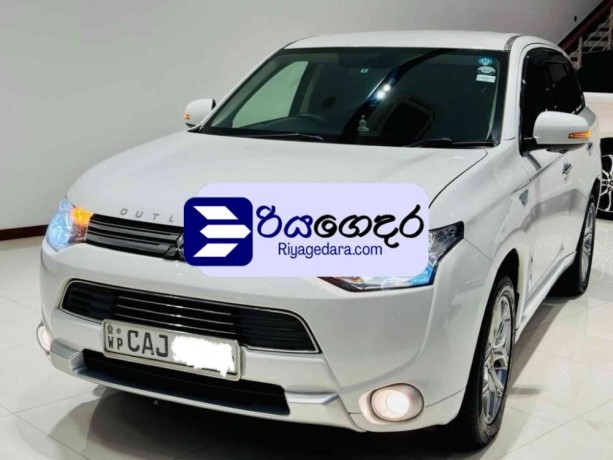 mitsubishi-outlander-phev-2014-suv-big-0