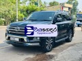toyota-sahara-v8-2011-suv-small-0